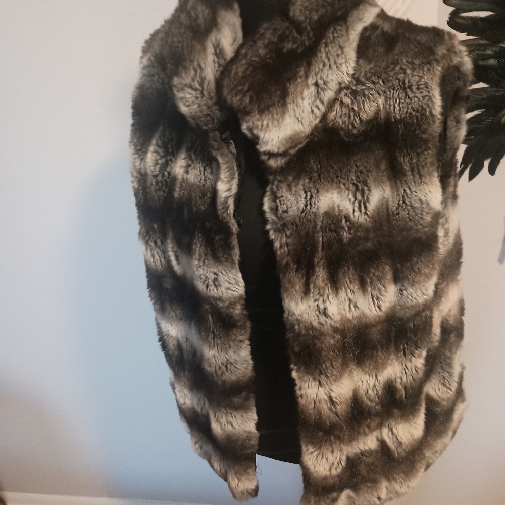 Luxurious Faux Fur Vest